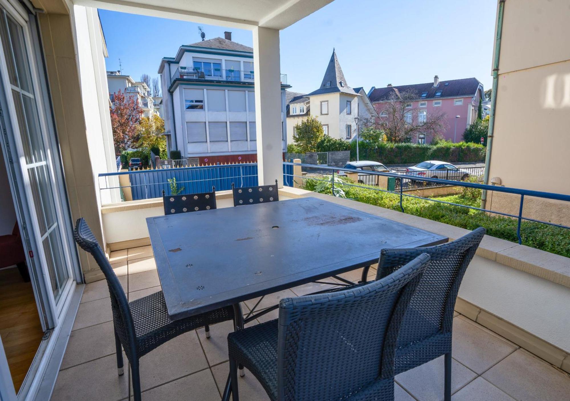 Charmant Appartement Avec Terrasse Dans Villa Straßburg Exterior foto