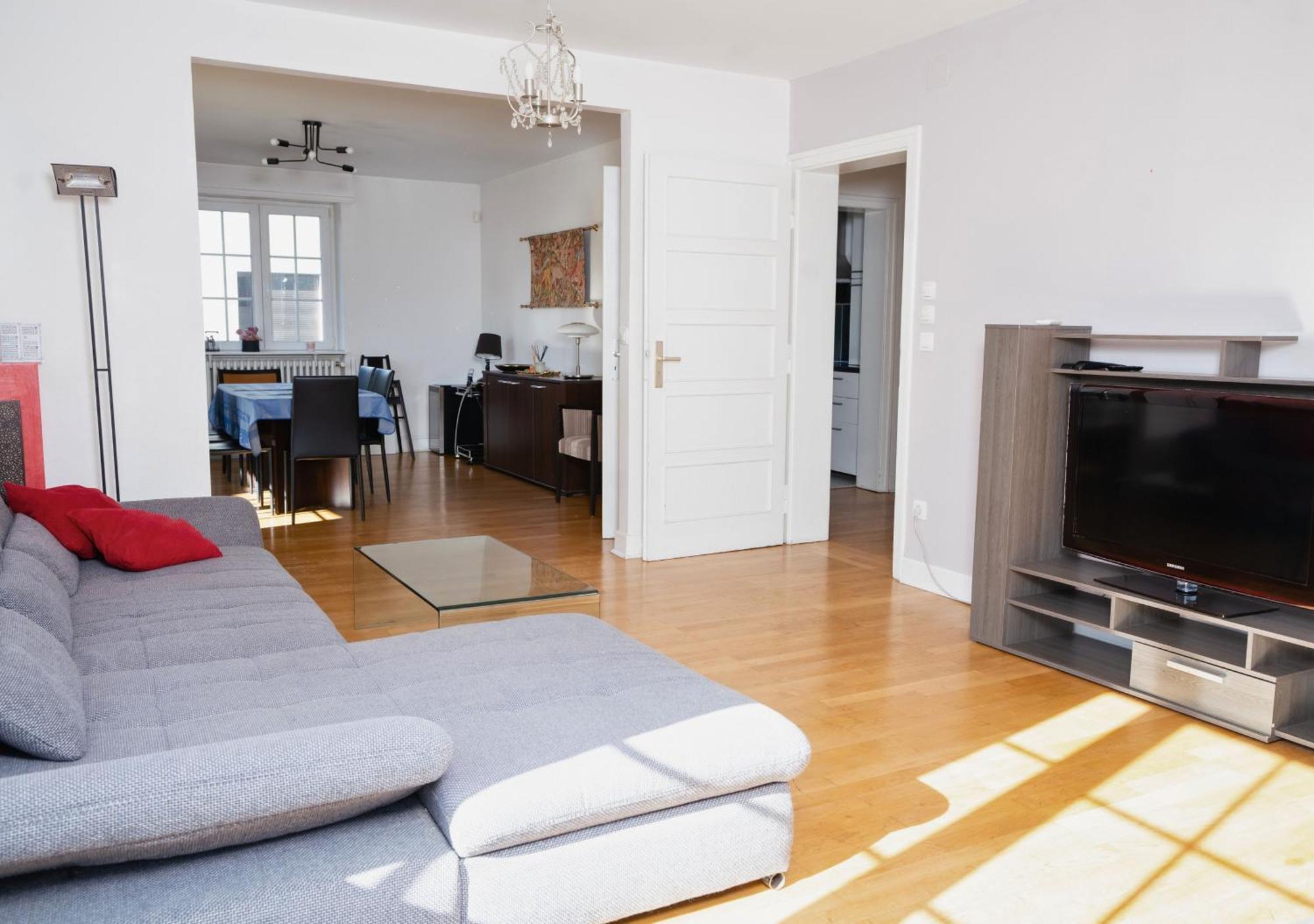 Charmant Appartement Avec Terrasse Dans Villa Straßburg Exterior foto